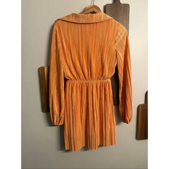 Peppermayo Burnt Orange Long Sleeve Pacsun Wrap Style Mini Dress Size 4 NWT - Picture 2 of 4